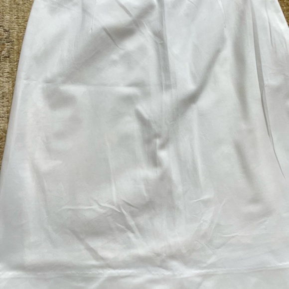 Brooks Brothers Classic White A-Line Skirt - Picture 2 of 9